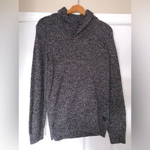 GUESS New Never Worn (No Tags) Black & White Cozy Sweater. - Men’s Large